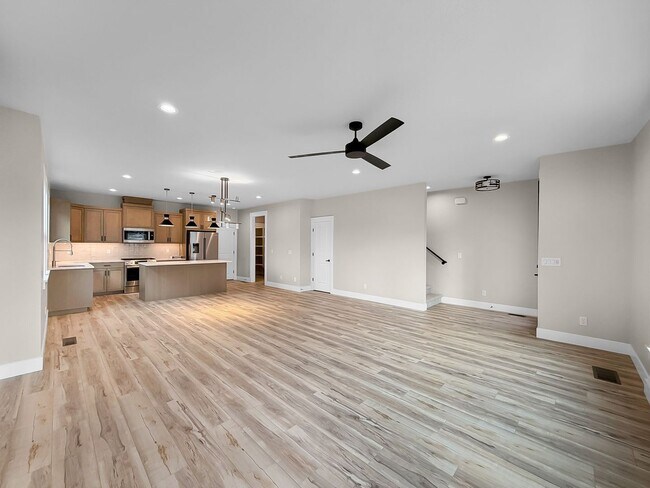 Foto del edificio - Brand New Pet-Friendly 3-Bedroom in Eagle with Pool, Fitness, Center, and Exceptional Amenities