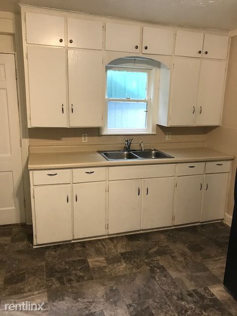 Foto del edificio - 3 br, 1 bath House - 1270 Flower Ave