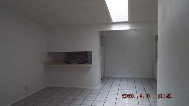 Foto del edificio - Cozy Apartment on Northeast side of San An...