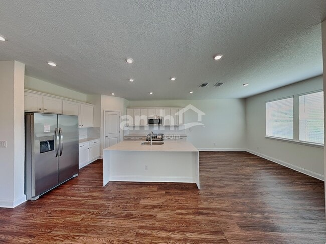 Building Photo - 291 Onate Cir