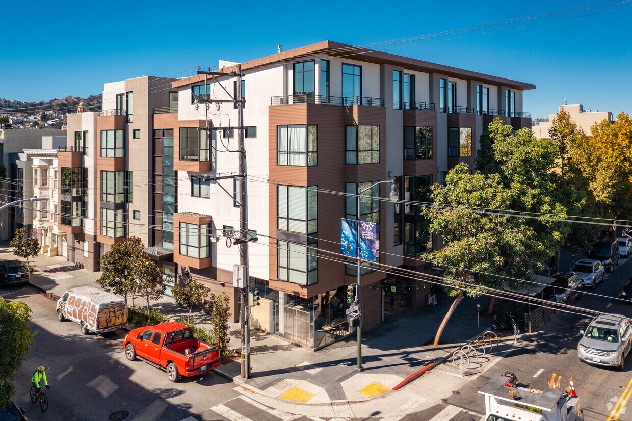 Primary Photo - 798 Valencia St