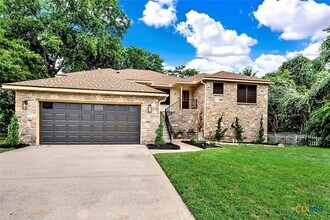Building Photo - 48 River Oak Dr