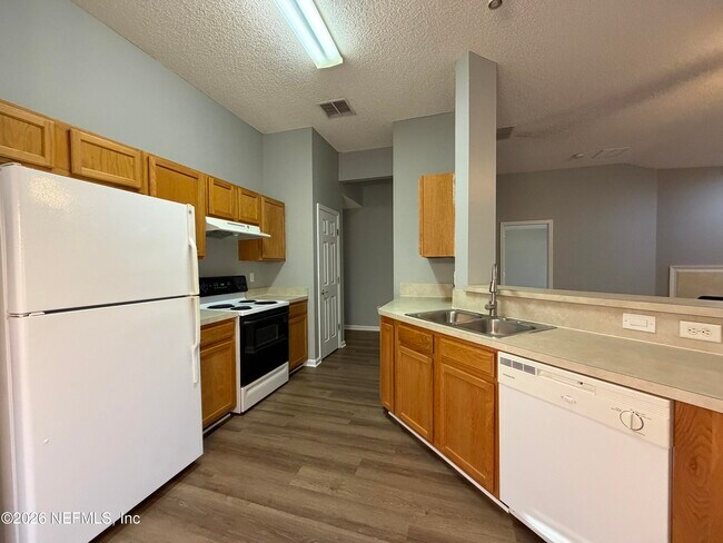 Foto del edificio - 2724 Secret Harbor Dr