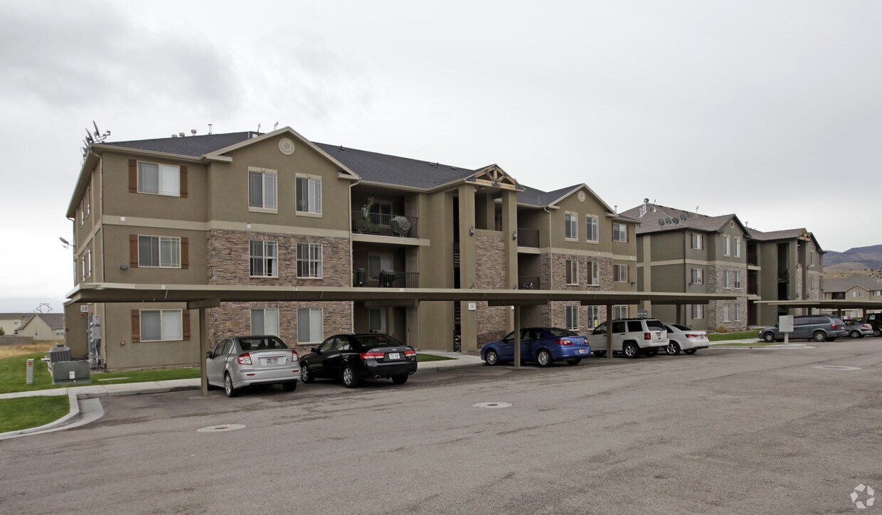 Building Photo - 3555-3624 Rock Creek Rd