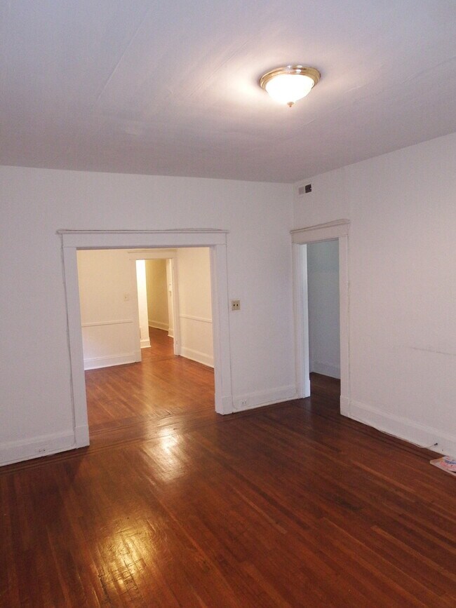 Foto del edificio - 2111 Park Ave
