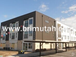 Building Photo - 3225 S 900 E