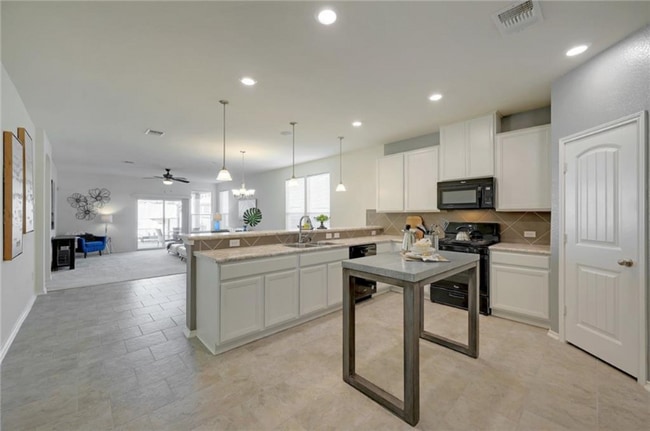 Building Photo - 8012 Gato Ln