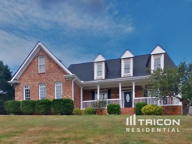 Building Photo - 15 Stiles Fairway NW