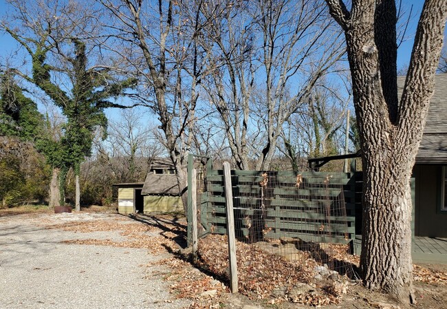 Foto del edificio - Cabin just outside of town!