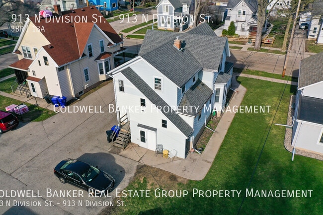 Foto del edificio - 913 N Division St