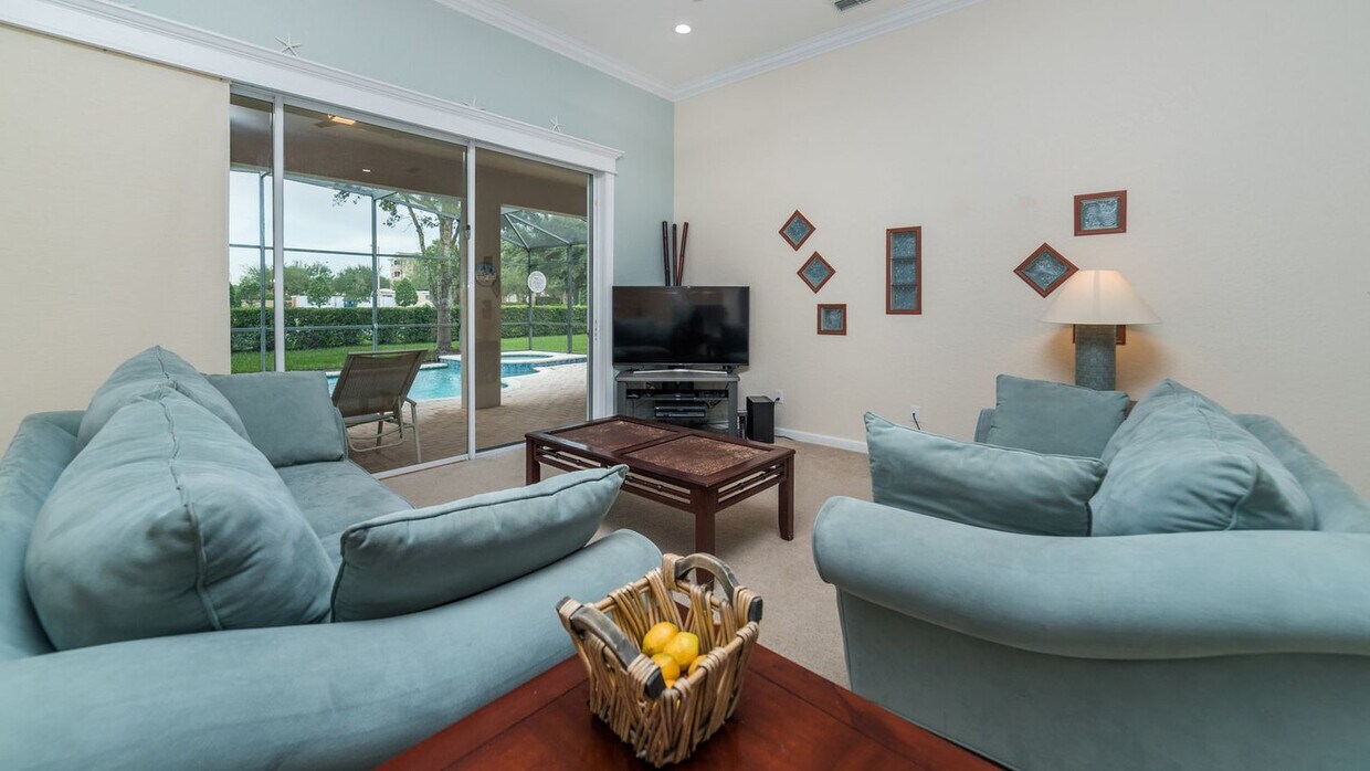 Foto principal - 7705 Comrow St