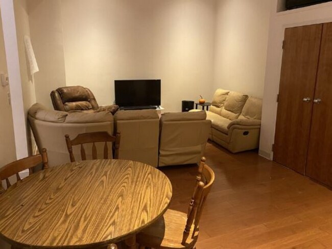 Foto del edificio - 409 Washington St