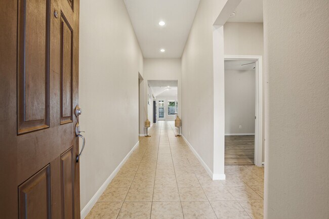 Foto del edificio - 11103 Avery Oaks Ln