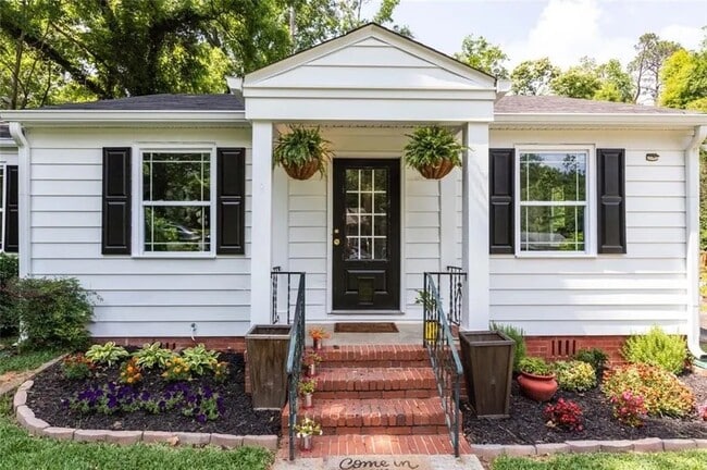 Building Photo - 9 Meridian Dr