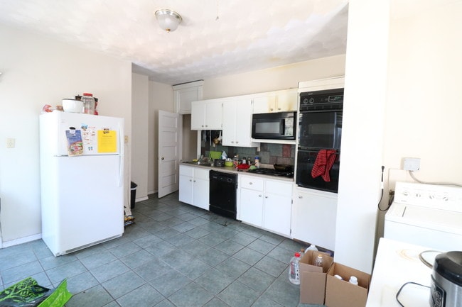 Building Photo - 141 Chiswick Rd