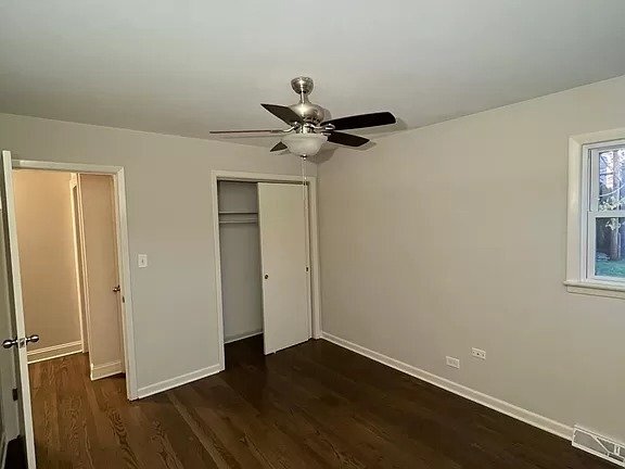 Building Photo - Spacious 4 Bedroom Home with 2 Full Baths ...
