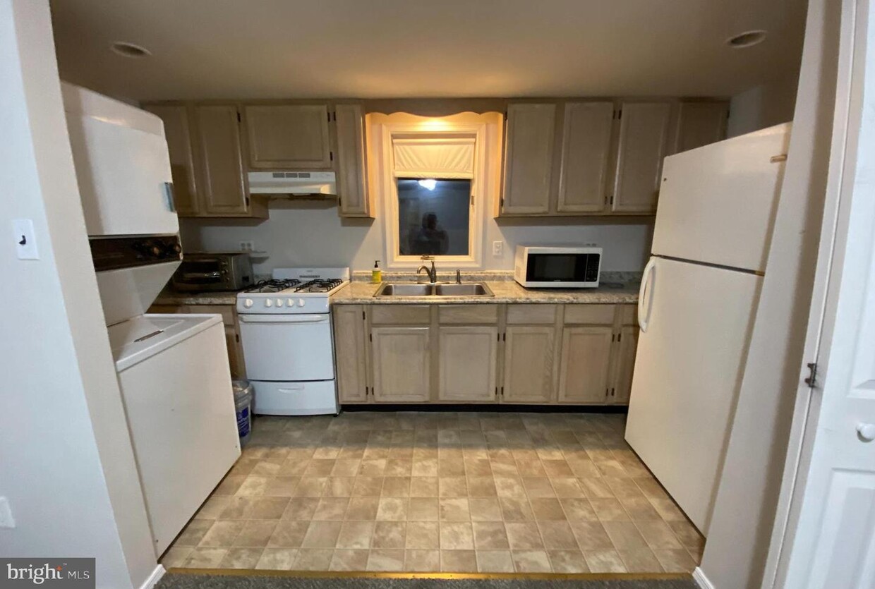 Primary Photo - 1114 Bradfield Rd