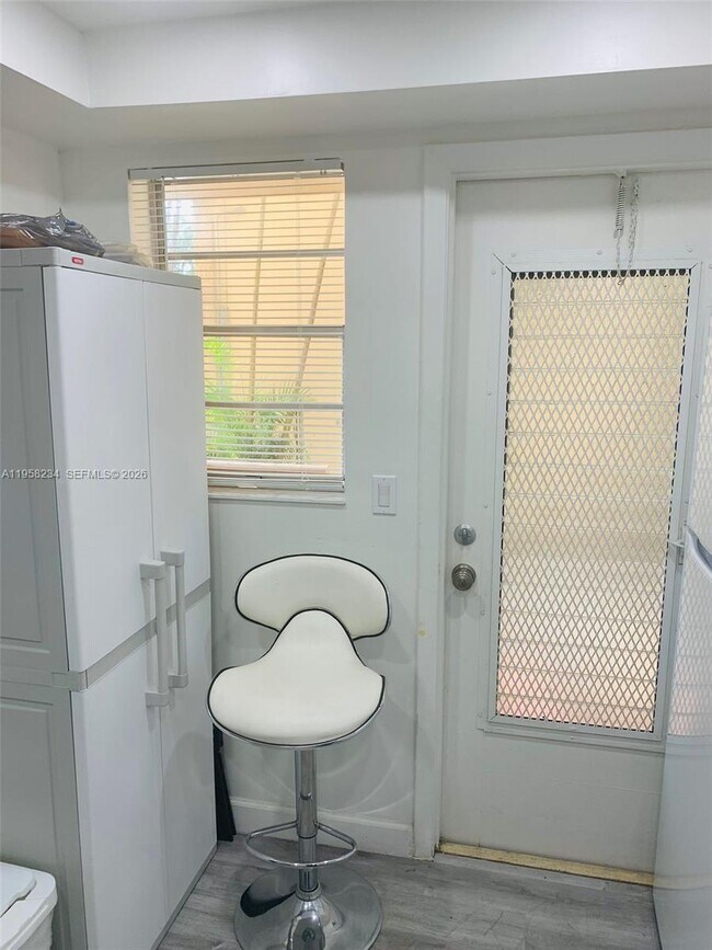 Foto del edificio - 1333 Hallandale Beach Blvd