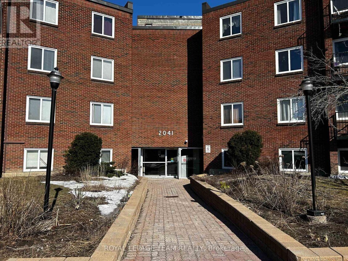 Primary Photo - 2041-2041 Arrowsmith Dr