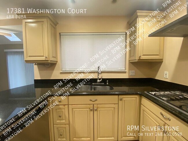 Foto del edificio - Spacious 4-bedroom