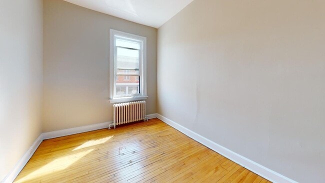 Interior Photo - 260 ½ Dalhousie