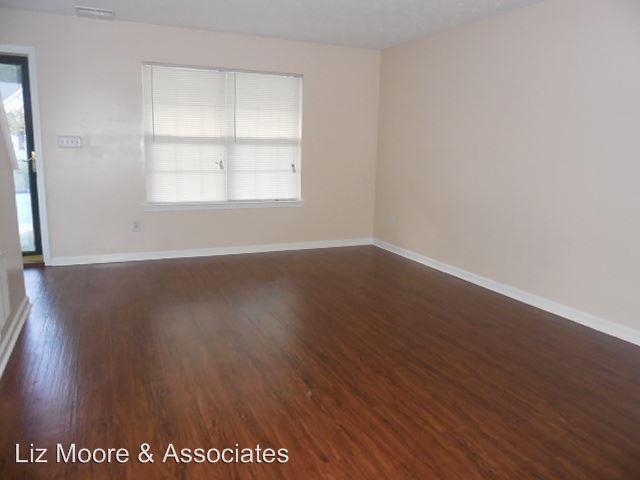 Building Photo - 742 Kings Ridge Dr