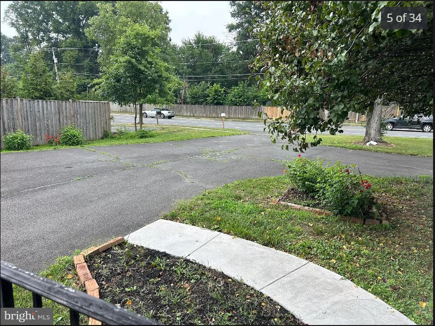 Foto principal - 1160 Sterling Rd