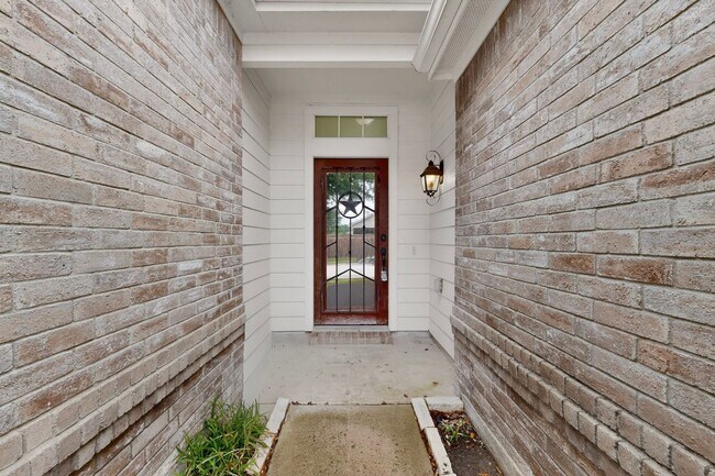 Building Photo - Beautiful Travis Ranch Home with Granite Kitchen & Spacious Layout