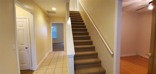 Building Photo - 3797 Piney Grove Dr