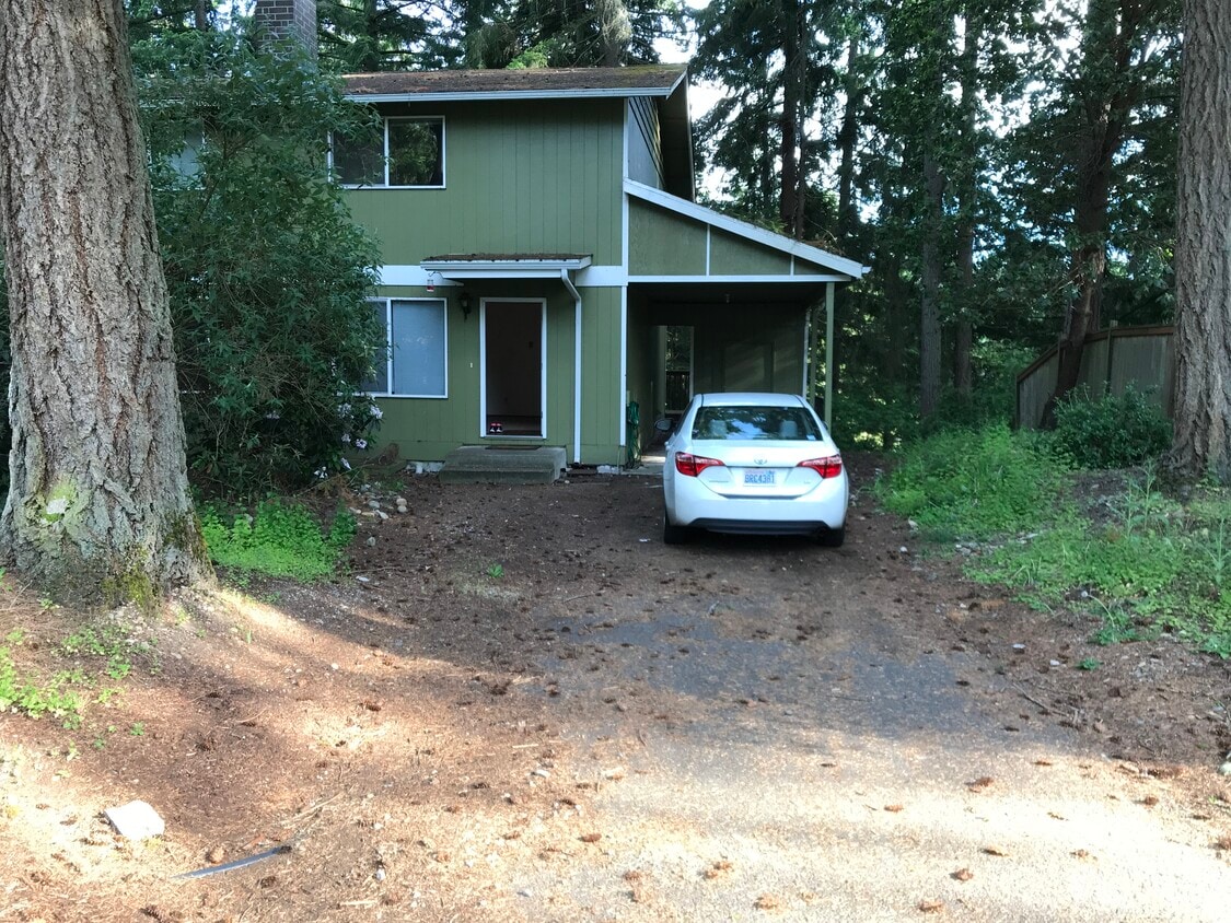 7033 20th Ave SE, Olympia, WA 98503 Townhome Rentals in Olympia WA