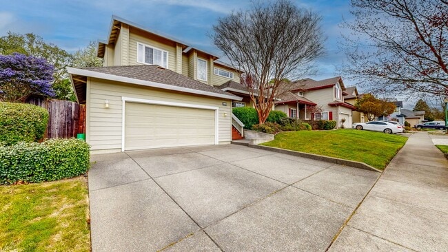 Building Photo - Desirable Skyhawk 3 bedroom Tri-Level Single Family