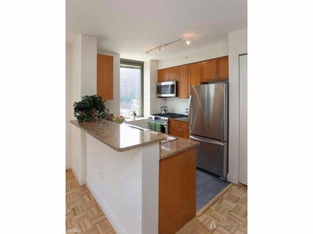 Building Photo - 1500 Lexington Ave