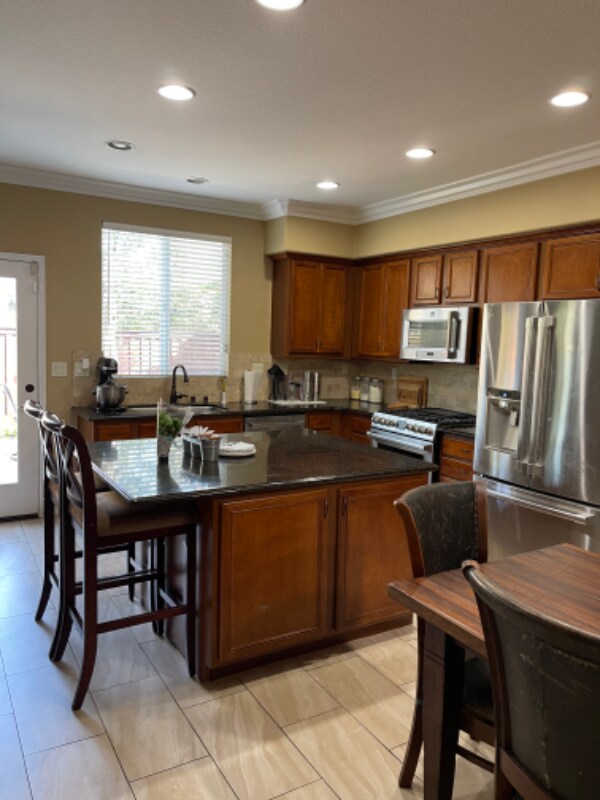 Building Photo - 2420 Amelia Ct