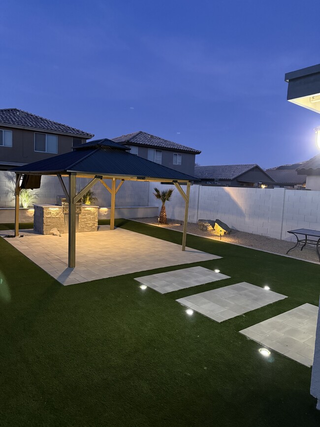 Building Photo - 11218 W Roma Ave