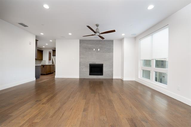 Foto del edificio - 2934 N Hall St