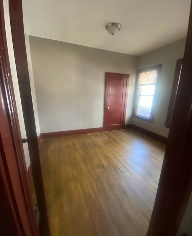 Foto del edificio - 3522 N Bryant Ave