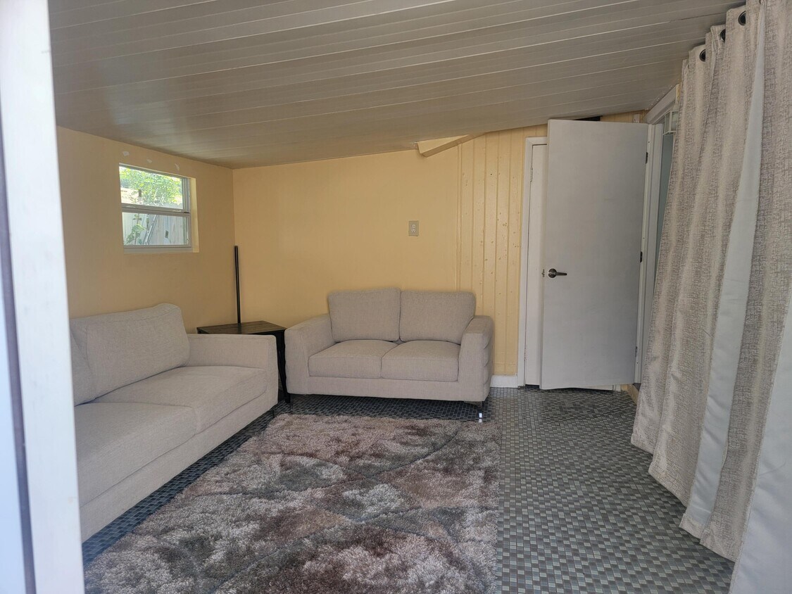 Foto del edificio - 5821 S 38th St