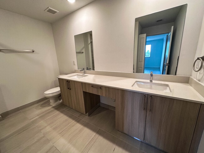 Foto del edificio - 20621 NW 7th Ct