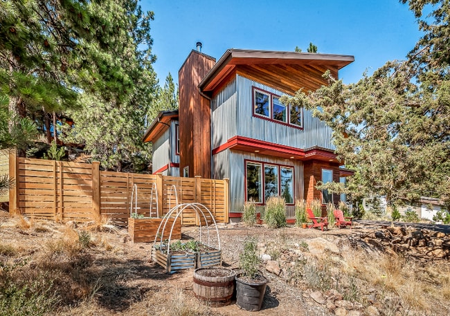 Foto del edificio - 19544 SW Century Dr