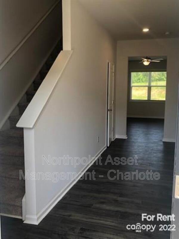 Building Photo - 3914 Townes Blvd