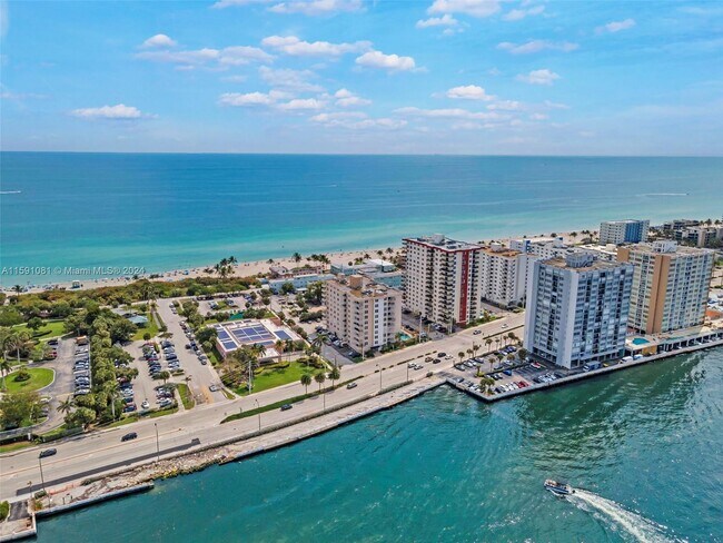 Building Photo - 1401 S Ocean Dr