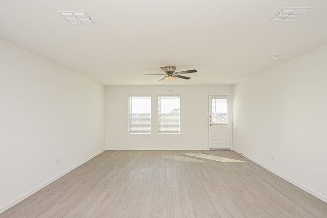 Building Photo - 10713 Revolver Dr