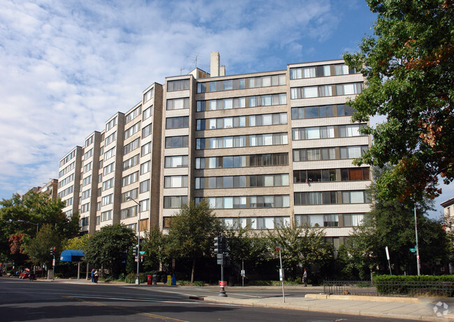 Building Photo - The Apolline