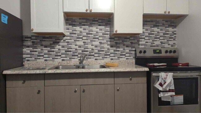 Foto del edificio - 3912 SW 14th St