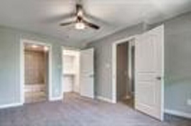 Foto del edificio - 3258 Wexford Dr