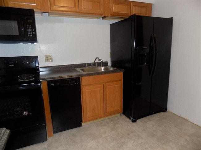 Building Photo - 700 N Calhoun St