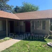 Building Photo - 1229 NW Highland Ave