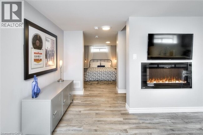 Building Photo - 40 Brunswick Ave