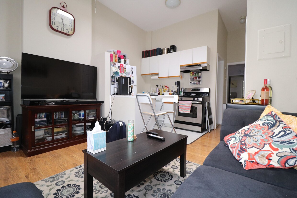 Foto principal - 308 8th St