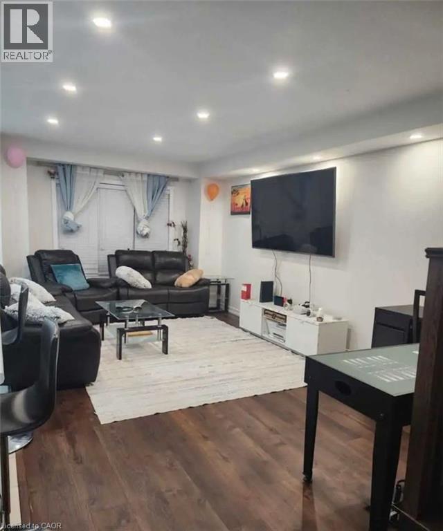 Building Photo - 55 Prestwick St